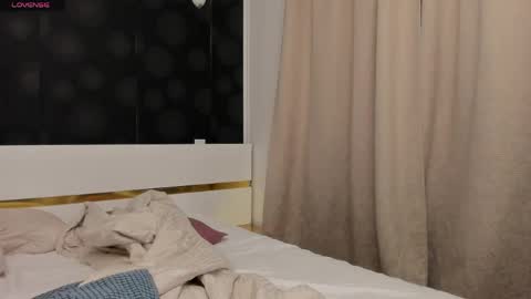 Snapshot of elisetyler89 chatting on May 1, 2026, 7:18 pm Elly online show from May 1, 2026, 7:18 pm