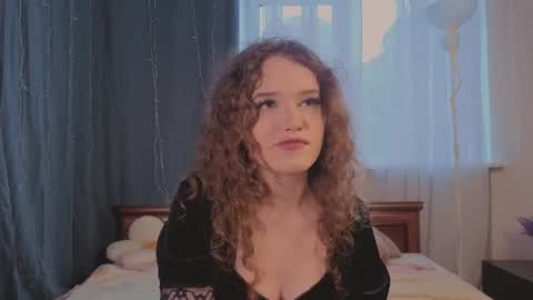 Snapshot of elishahemrich chatting on June 24, 2026, 10:36 am Shakira online show from June 24, 2026, 10:36 am