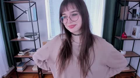 Snapshot of elispriston chatting on April 12, 2026, 8:52 am Elis online show from April 12, 2026, 8:52 am