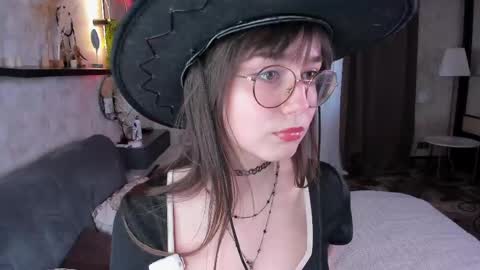 Snapshot of elispriston chatting on April 24, 2026, 8:17 am Elis online show from April 24, 2026, 8:17 am