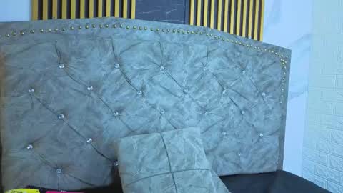 elisvega online show from February 18, 2026, 7:37 am