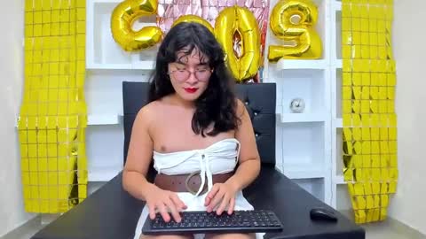 elith_berry69_ online show from January 28, 2025, 10:34 pm