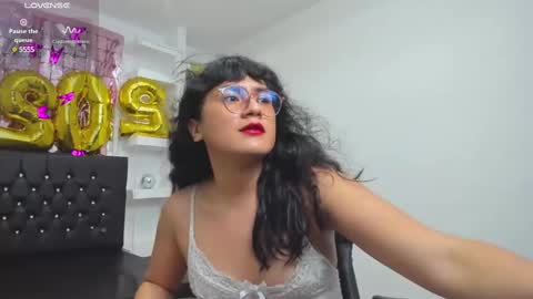 elith_berry69_ online show from March 2, 2025, 9:32 pm