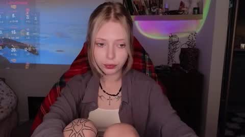 Elizabeth online show from November 30, 2025, 7:07 pm