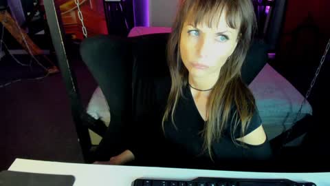 Snapshot of elizabe_th chatting on February 1, 2025, 9:19 pm Elizabethangel online show from February 1, 2025, 9:19 pm