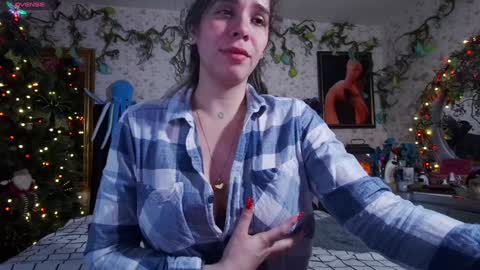 Elizabeth online show from December 9, 2024, 10:22 am