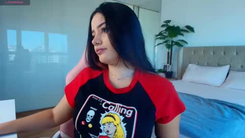 Elezabeth online show from March 25, 2026, 11:27 am