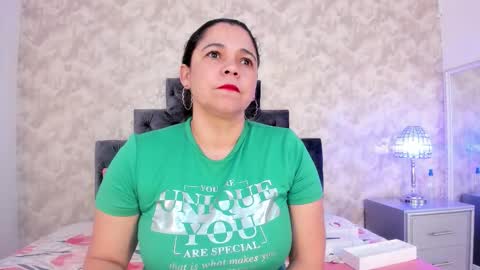 Elizabeth online show from October 23, 2025, 9:35 pm