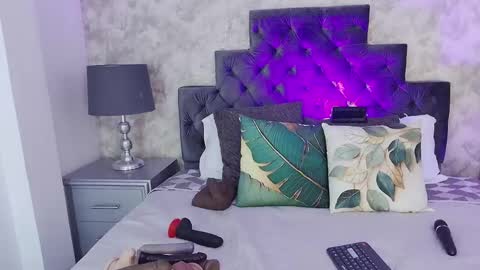 Snapshot of elizabeth_colleman chatting on May 9, 2026, 9:42 pm Elizabeth online show from May 9, 2026, 9:42 pm