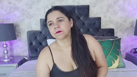 Snapshot of elizabeth_colleman chatting on May 23, 2026, 8:02 pm Elizabeth online show from May 23, 2026, 8:02 pm