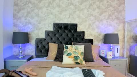 Snapshot of elizabeth_colleman chatting on June 23, 2026, 6:17 pm Elizabeth online show from June 23, 2026, 6:17 pm
