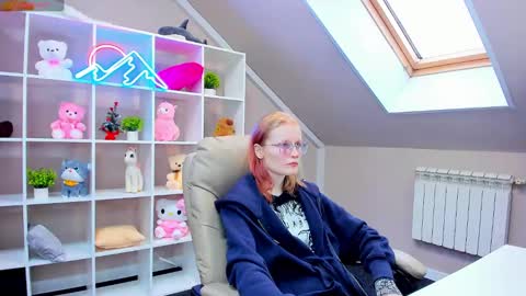 Elizabeth online show from January 3, 2025, 7:38 am