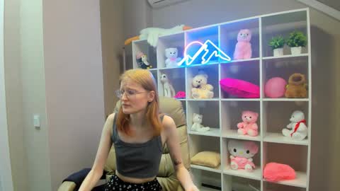 Elizabeth online show from February 28, 2025, 9:15 am