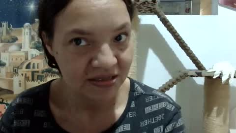 Elizabeth Martinez  online show from January 6, 2025, 6:41 pm