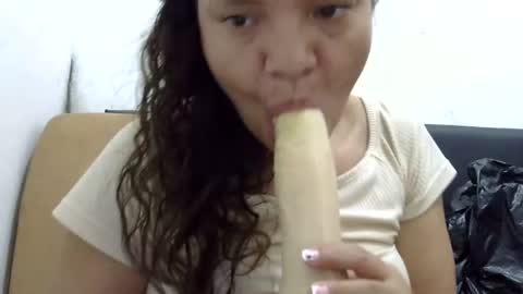 Elizabeth Martinez  online show from March 2, 2025, 3:48 pm