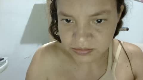 Elizabeth Martinez  online show from March 9, 2025, 7:05 pm