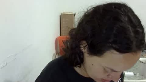 Elizabeth Martinez  online show from December 5, 2025, 6:48 pm