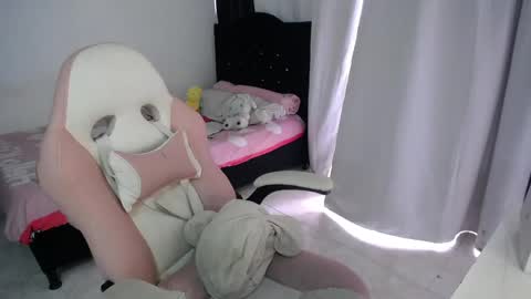 Snapshot of elizabeth_rose02 chatting on June 3, 2026, 8:36 pm Elizabeth online show from June 3, 2026, 8:36 pm