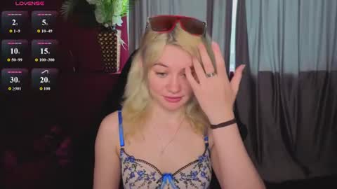 Snapshot of elizabeth_rready chatting on June 16, 2026, 3:20 am Elizabeth online show from June 16, 2026, 3:20 am