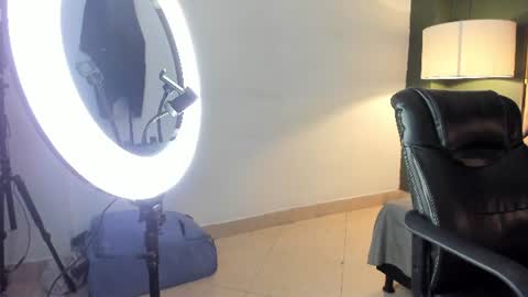 Snapshot of elizabeth_santos1 chatting on July 4, 2026, 11:27 am Elizabeth online show from July 4, 2026, 11:27 am