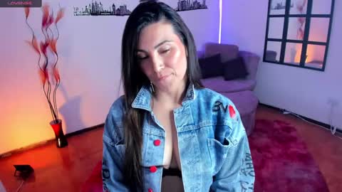 Elizabeth online show from March 6, 2025, 9:20 pm