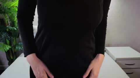 Elizabeth online show from March 10, 2026, 8:30 am