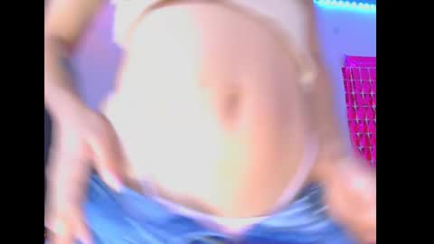 Lizzy online show from December 20, 2025, 6:37 pm