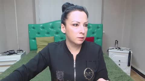 ElizabethSho online show from January 25, 2025, 6:24 pm