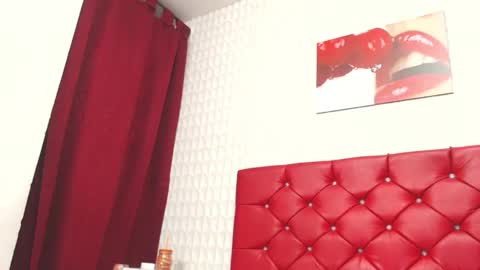 elizabetth_roman online show from December 22, 2025, 7:44 pm