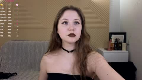 Lisa  online show from April 3, 2026, 2:26 pm