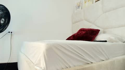 Eliza online show from April 1, 2026, 1:01 pm