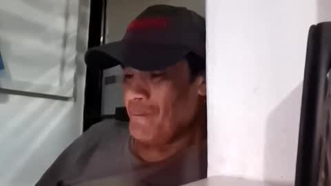 Snapshot of eljim323323 chatting on October 26, 2025, 8:20 am eljim323323 online show from October 26, 2025, 8:20 am