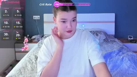 Lina online show from November 19, 2025, 7:30 am