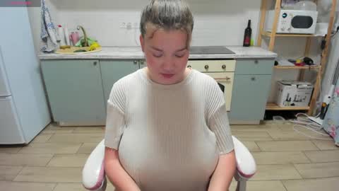 Snapshot of elkapulka chatting on May 17, 2026, 9:22 pm Lina online show from May 17, 2026, 9:22 pm