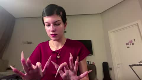 Snapshot of elkeschwenke chatting on July 19, 2026, 8:18 am Eva online show from July 19, 2026, 8:18 am