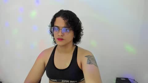 Diana online show from October 23, 2025, 7:23 pm