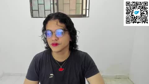 Diana online show from November 23, 2025, 5:57 pm