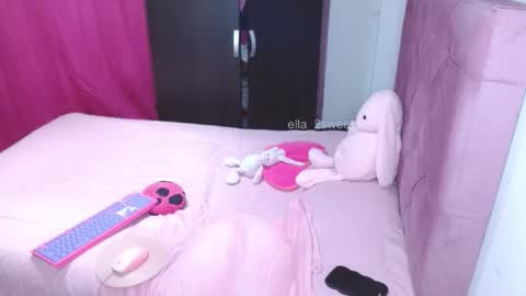 Snapshot of ella_2sweet chatting on September 26, 2025, 2:48 am Ella online show from September 26, 2025, 2:48 am