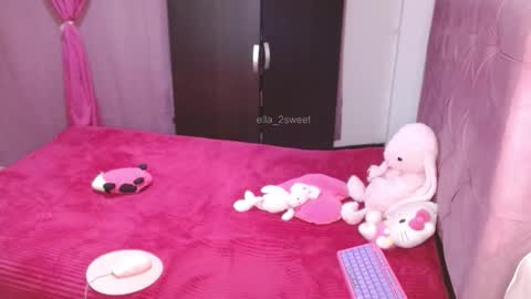 Ella  online show from December 1, 2025, 5:12 am