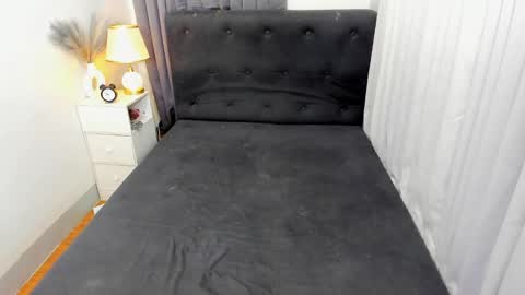 Ella online show from February 22, 2025, 2:28 am