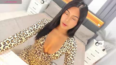 Ella online show from September 9, 2025, 2:00 am