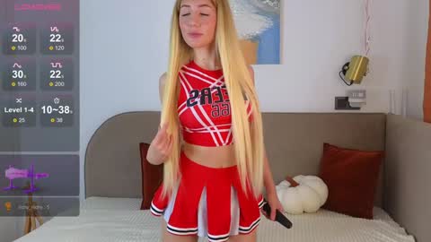 Snapshot of ella__sweety chatting on September 22, 2025, 1:18 am Ella online show from September 22, 2025, 1:18 am