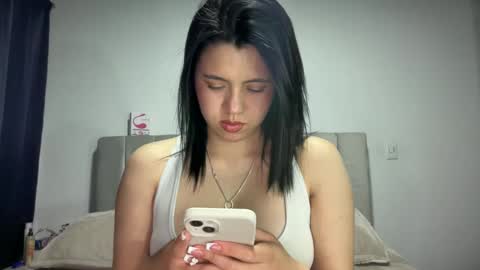 Ella  online show from January 17, 2025, 5:00 am