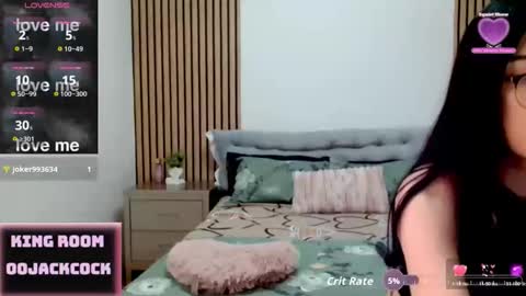 Chloe online show from May 14, 2026, 9:10 pm