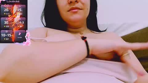 Snapshot of ella_diamonds chatting on March 11, 2025, 9:04 pm Ella online show from March 11, 2025, 9:04 pm