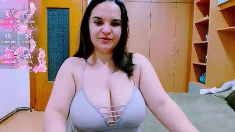 Snapshot of ella_diamonds chatting on October 20, 2025, 7:03 pm Ella online show from October 20, 2025, 7:03 pm