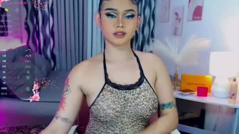 HI ITS ME ELLA online show from January 23, 2025, 6:06 am