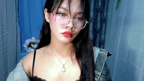 Ella online show from November 14, 2025, 9:57 pm