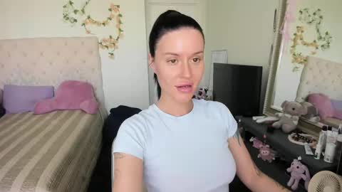 Snapshot of ella_gdss chatting on May 6, 2026, 8:19 am ELLA online show from May 6, 2026, 8:19 am