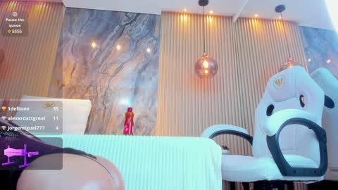 ella harper online show from January 17, 2025, 5:53 am